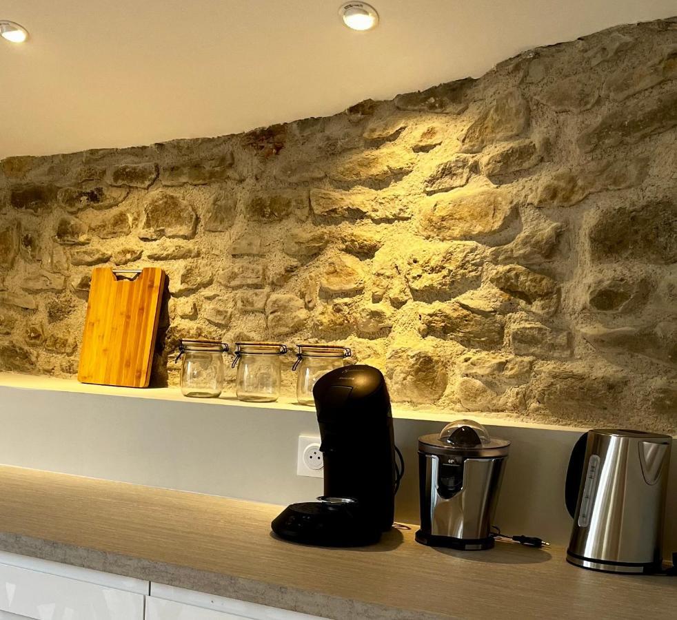 Le Donjon De Lily Appartement