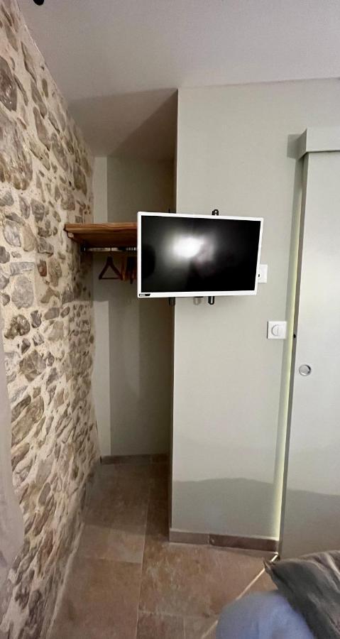 Le Donjon De Lily Appartement