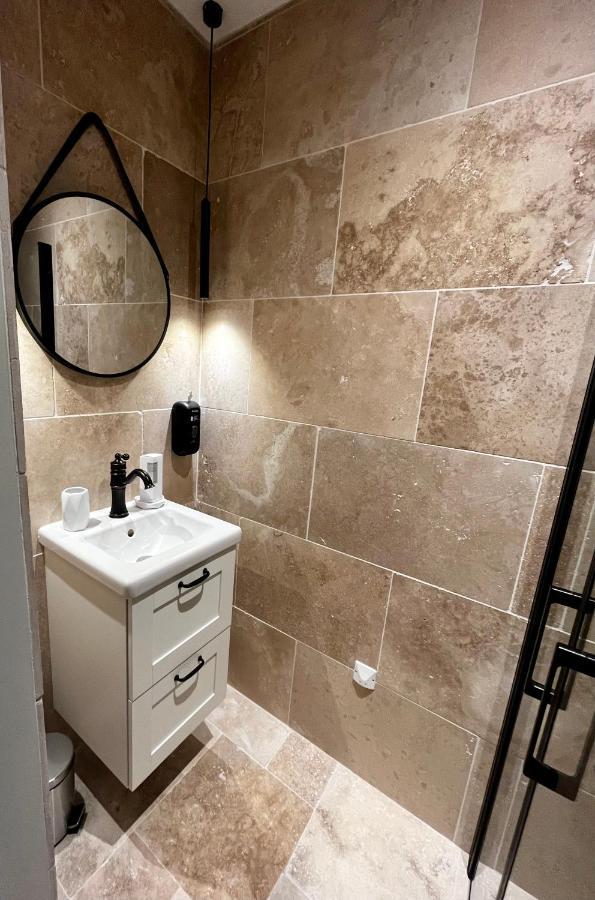 Le Donjon De Lily Appartement *